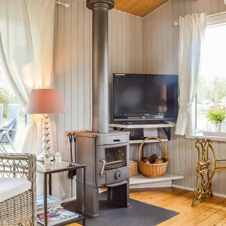 Two-bedroom Holiday In Semesterbostad