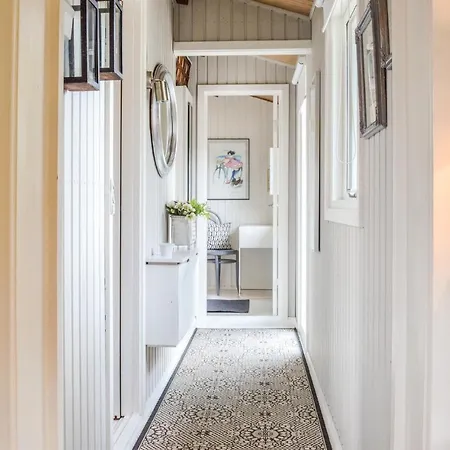 Two-bedroom Holiday In Semesterbostad Dronningmølle